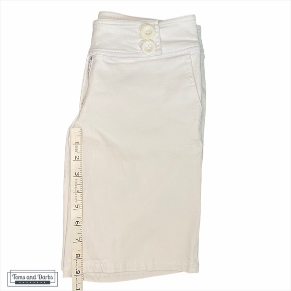 Lady Dutch White Cotton Bermuda Shorts - Picture 6 of 7